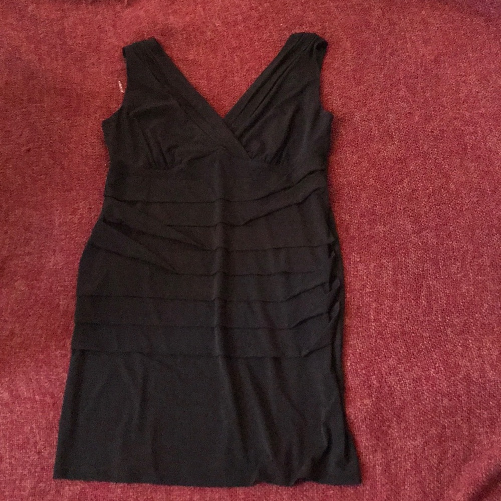 Dress - Picture 2 of 5
